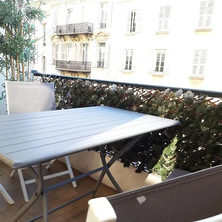 Luxueux 3p En Plein Coeur De Apartamento